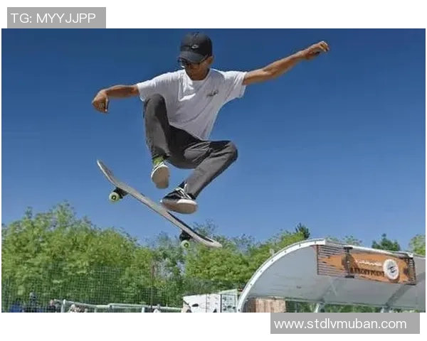 上海极限运动嘉年华滑板队灵活性展现精彩瞬间与竞技魅力